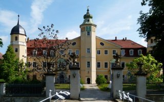 Ottendorf-Okrilla Schloss Hermsdorf saalvermietung.de 7.jpg Ottendorf-Okrilla Schloss Hermsdorf saalvermietung.de 7.jpg
