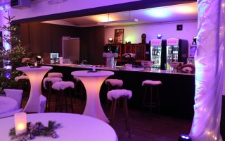 Selters Eisenbach Saalbau Eventlocation partyraum.de 2.jpg Selters Eisenbach Saalbau Eventlocation partyraum.de 2.jpg
